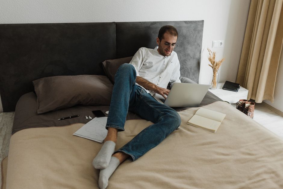 Leads B2B gratuits freelance : 5 méthodes 2026